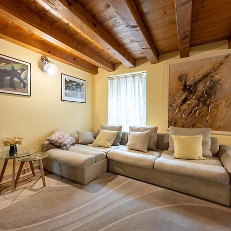 Alpine Apartment Aosta Ngoại thất bức ảnh
