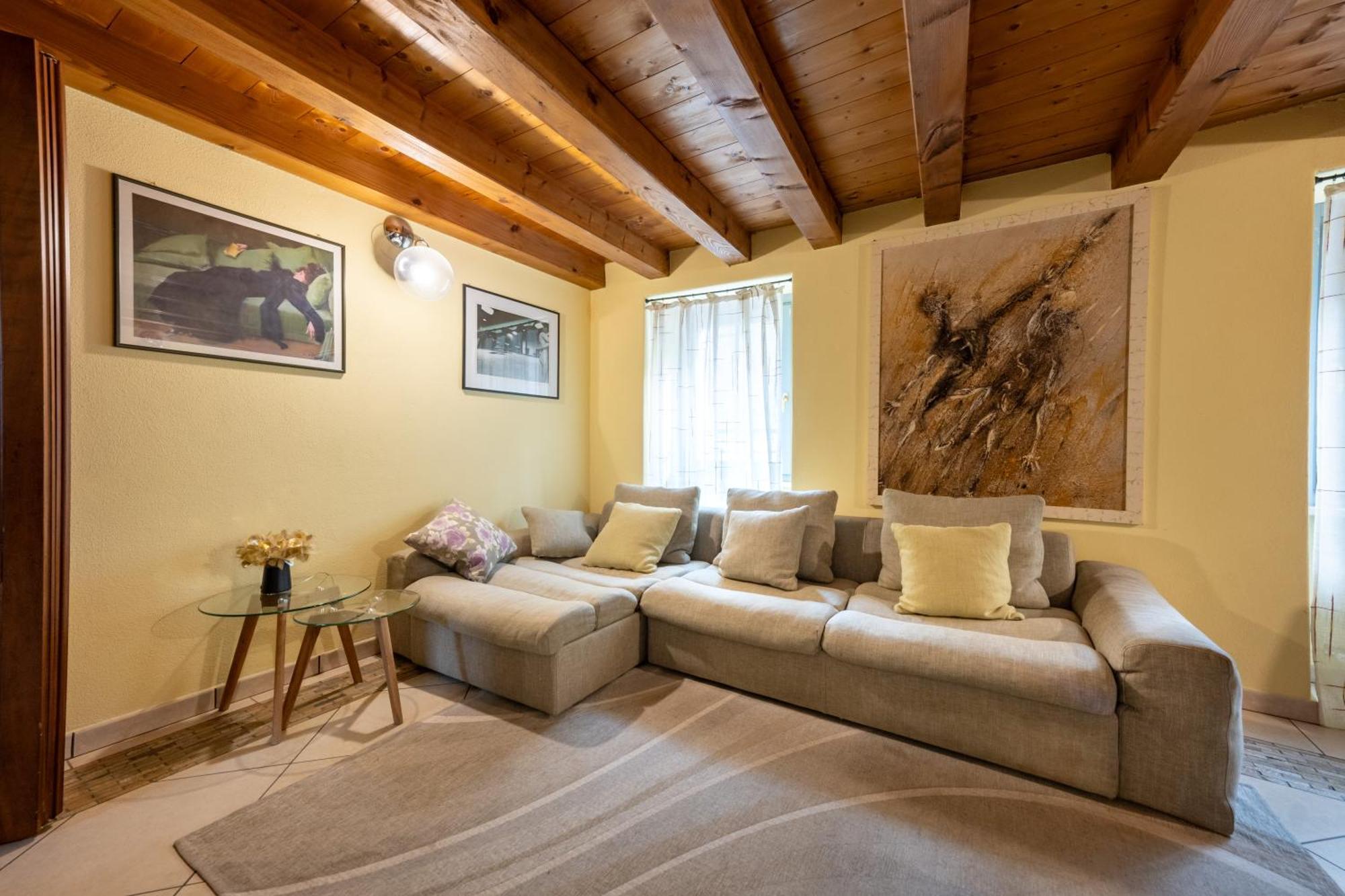 Alpine Apartment Aosta Ngoại thất bức ảnh